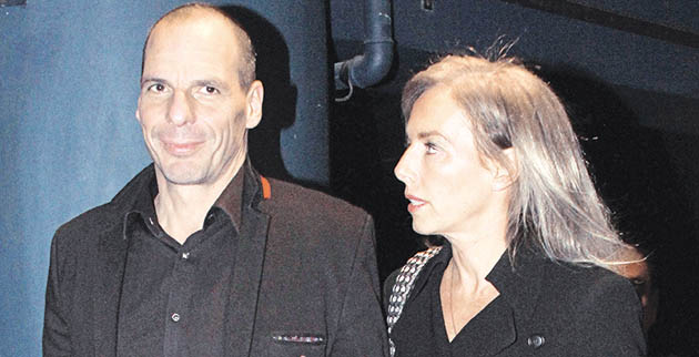 Επίθεση από αντιεξουσιαστές στον Βαρουφάκη