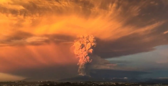 Το ηφαίστειο Καλμπούκο ξύπνησε μετά από μισό αιώνα
