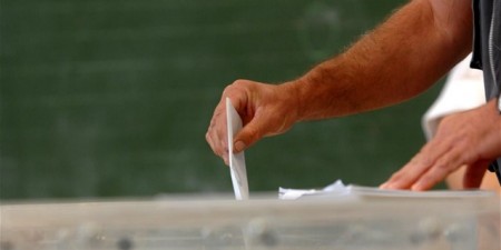 Το φαβορί, ο μονομάχος και τα αουτσάιντερ στην κάλπη του ΠΑΣΟΚ