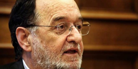 «Μην ακούτε τι λένε, ο Παναγιώτης δεν αφήνει το κόμμα»