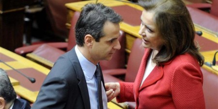 Μπλέξαν τις γραμμές τους Ντόρα και Κυριάκος