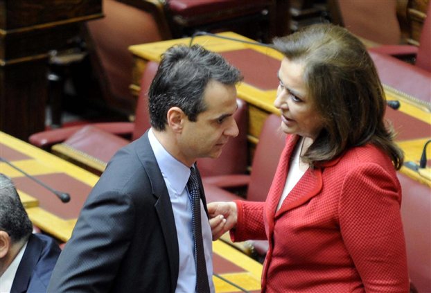 Μπλέξαν τις γραμμές τους Ντόρα και Κυριάκος