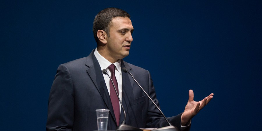 Δίψασε ο Β. Κικίλιας και…