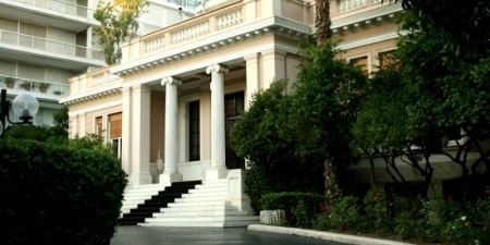 Παντελώς ανεπαρκής η πρόταση για 5μηνη παράταση λέει το Μαξίμου