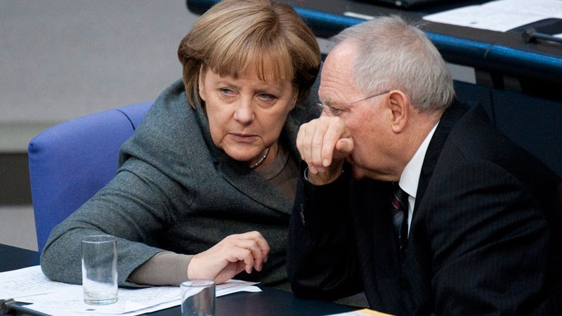 Γερμανικά ΜΜΕ: Το σχέδιο Σόιμπλε για πενταετές Grexit σε συνεννόηση με Μέρκελ