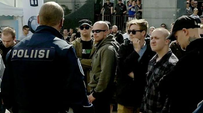 Φιλανδία: Οι αρχές πρέπει να εντείνουν την επιτήρηση της ακροδεξιάς