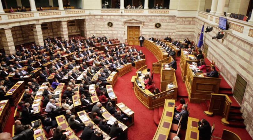 Το νέο μνημόνιο στο δρόμο της Βουλής με τη μορφή νομοσχεδίου δύο άρθρων