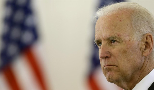 Στους «αναποφάσιστους» και ο Μπάιντεν!