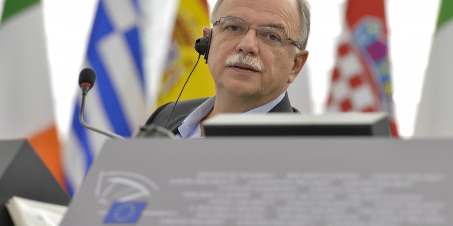 Κομισιόν: «Μαζί με την ελληνική κυβέρνηση θα εξασφαλίσουμε την ανάπτυξη, την κοινωνική ευημερία, τη δικαιοσύνη και την απασχόληση»