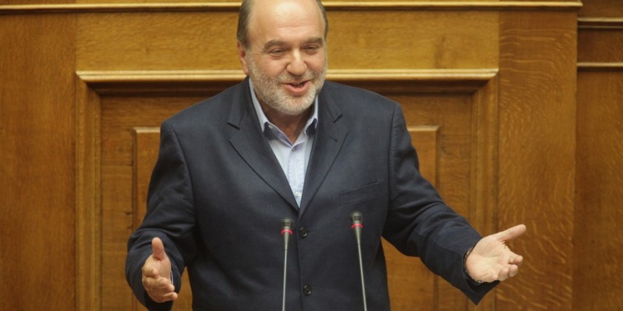 Τρ. Αλεξιάδης: Απαλλαγή πολυτέκνων από τον φόρο πολυτελείας ΙΧ