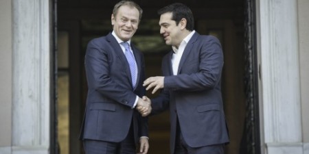 Τσίπρας προς Τουσκ: «Η αντιμετώπιση του προσφυγικού με κλείσιμο συνόρων θα οδηγήσει την Ευρώπη εκτός των αξιών της»