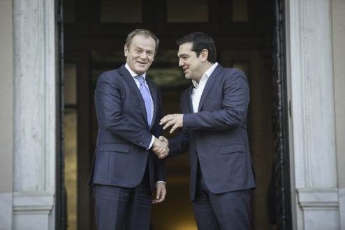Τσίπρας προς Τουσκ: «Η αντιμετώπιση του προσφυγικού με κλείσιμο συνόρων θα οδηγήσει την Ευρώπη εκτός των αξιών της»