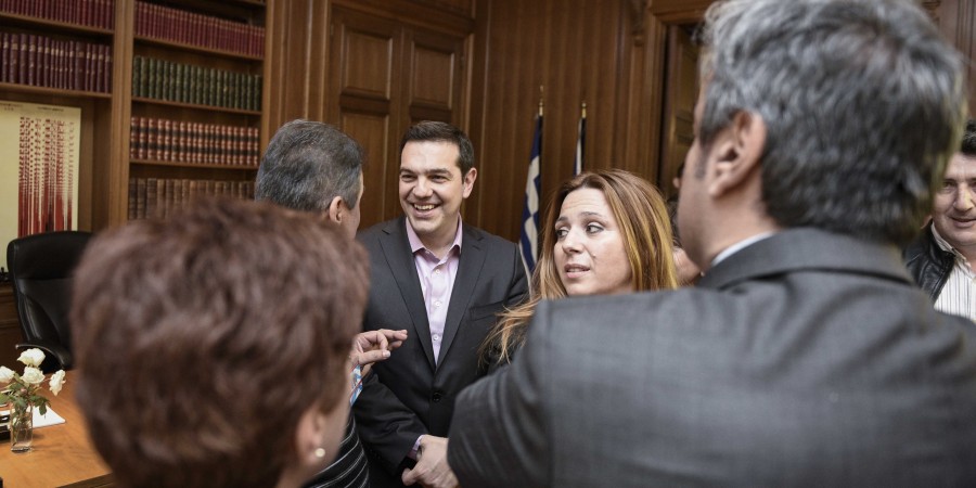 Στο Μαξίμου οι επιτυχόντες στο διαγωνισμό του ΑΣΕΠ του 1998