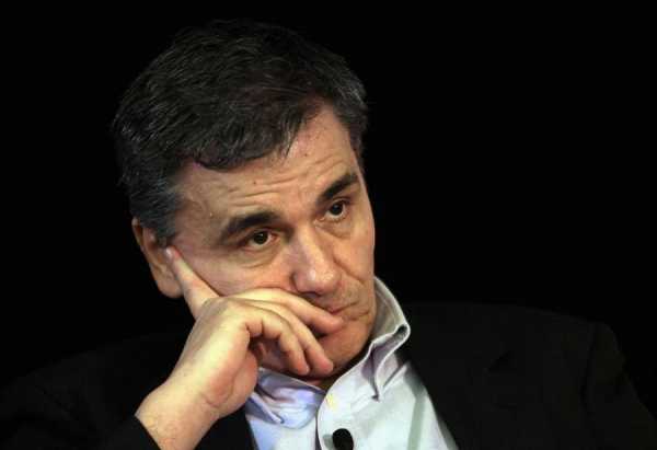 Συναντήσεις του Τσακαλώτου με τους πρέσβεις της Βραζιλίας και της Ινδίας