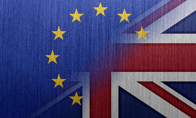 «Υπέρ» της παραμονής στην ΕΕ η πλειοψηφία των Βρετανών