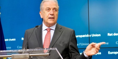 Δ. Αβραμόπουλος: «Δεν πρέπει να υποχωρήσουμε στο μίσος και τη διαίρεση που θέλουν να σπείρουν οι τρομοκράτες»