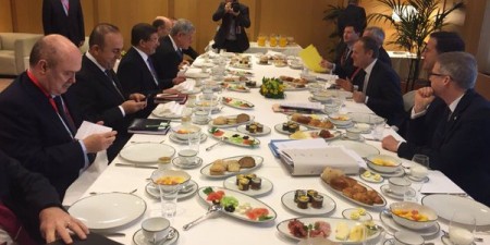 Ομόφωνη συμφωνία ΕΕ – Τουρκίας για το προσφυγικό σύμφωνα με τον Τουσκ