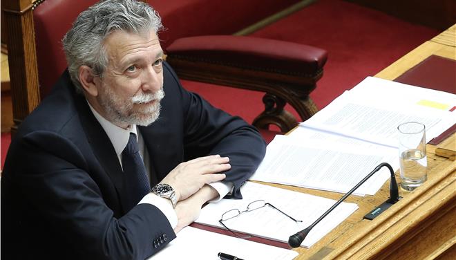 Οξύμωρη εικόνα στα υπουργικά έδρανα