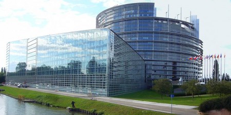 Ευρωβουλή: Έγκριση του νομοθετικού πακέτου για την προστασία των προσωπικών δεδομένων