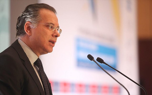 Κουμουτσάκος για την αξιολόγηση: «Η Κυβέρνηση δίνει την εικόνα εκκρεμούς»
