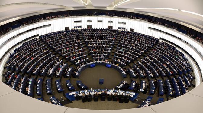 Επιπλέον κονδύλια για το προσφυγικό και την καταπολέμηση της τρομοκρατίας