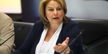 Λούκα Κατσέλη: Οι τρεις προϋποθέσεις για να αρθούν τα capital controls