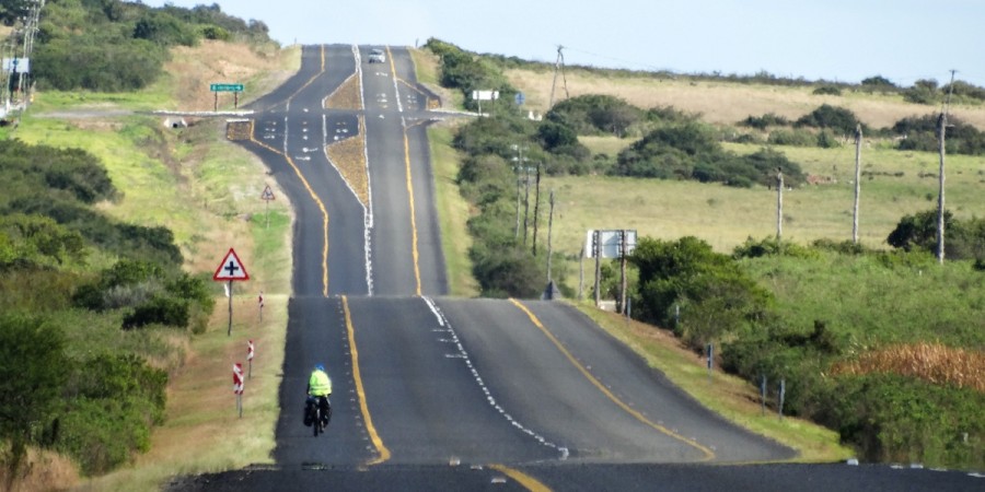 Υπάρχει υπερβατικός δρόμος για το μεγάλο πρόβλημα που είναι η κακή σχέση εμπιστοσύνης ανάμεσα στα κόμματα και τους πολίτες;