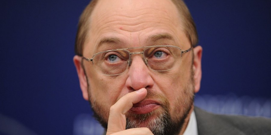 Ε.Κ.: Έναρξη της συνεδρίασης με ενός λεπτού σιγή για τον Μισέλ Ροκάρ και τα θύματα της τρομοκρατίας