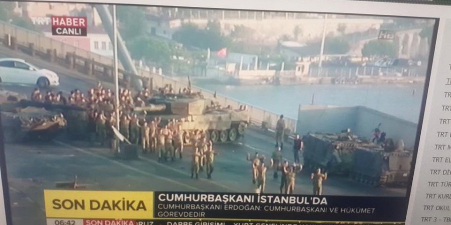 Μήπως τελικά το αποτυχημένο πραξικόπημα ενισχύει τον Ερντογάν;