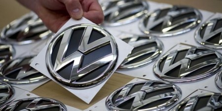 Γενικόλογη απάντηση Κομισιόν στον Δημήτρη Παπαδημούλη για το Σκάνδαλο VolksWagen