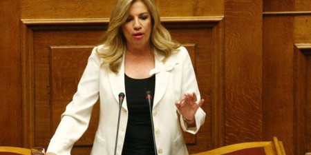 Η Γεννηματά και οι «κρυπτόμενοι» Τσίπρας και Μητσοτάκης