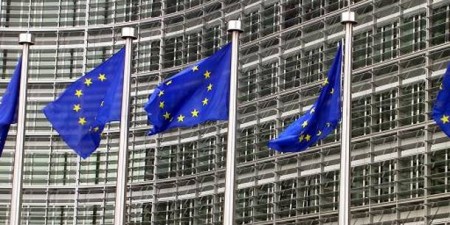 Κομισιόν: 353 εκατ. ευρώ, έλαβε το 2015 η Ελλάδα για την προσφυγική κρίση