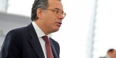 Κουμουτσάκος: «Να δημοσιοποιηθούν άμεσα τα στοιχεία πόθεν έσχες των υπερθεματιστών τηλεοπτικών αδειών»