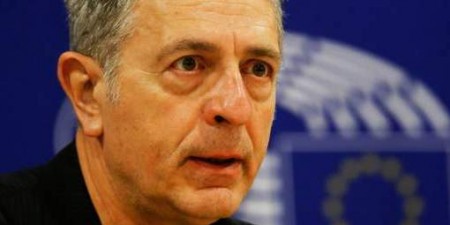 Σ. Κούλογλου. «Ο ανεκδιήγητος Επίτροπος Έτινγκερ και οι 2 μυστικοσύμβουλοι Ευρωβουλευτές»