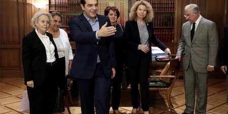 Παροχές του Πρωθυπουργού προς τους Ανώτατους Δικαστικούς Λειτουργούς και υπονοούμενα από την αντιπολίτευση