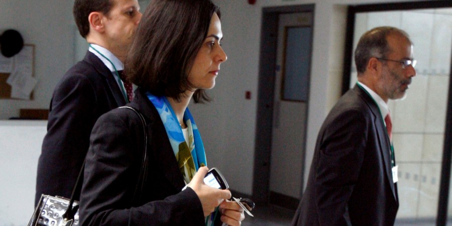 Διαφορές στα εργασιακά, στο δημοσιονομικό κενό και στην παιδεία