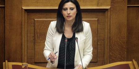 Νίνα Κασιμάτη: «To Πέραμα δεν τρομοκρατείται από τους φασίστες»