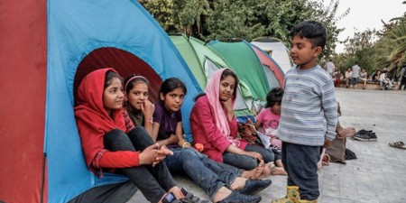 Στα 350 από 3.000 μείωσε τα προσφυγόπουλα που θα υποδεχθεί το Λονδίνο