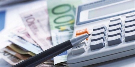 Tι θα πληρώνουν οι χαμηλόμισθοι – Πόσο μειώνεται το αφορολόγητο