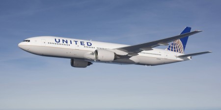 Η United Airlines απαγόρευσε χθες σε δύο έφηβες να ταξιδέψουν λόγω ενδυμασίας