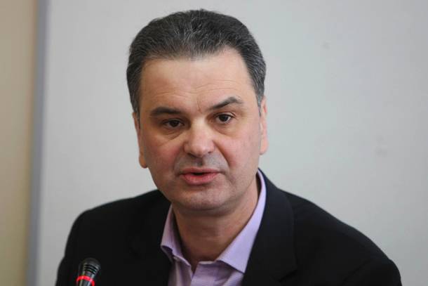 Σωκράτης Ξυνίδης: «ΤΙ ΝΑ ΚΑΝΟΥΜΕ;»