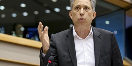 Γραπτή ερώτηση Χρυσόγονου σχετικά με τις μεθόδους συλλογής δεδομένων που εφαρμόζει η CIA