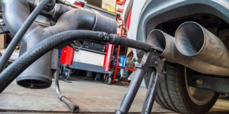 Μετρήσεις εκπομπών ρύπων των αυτοκινήτων: Οι τελικές συστάσεις της εξεταστικής επιτροπής του ΕΚ