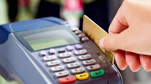 Τα 95 + 1 επαγγέλματα που θα βάλουν υποχρεωτικά POS