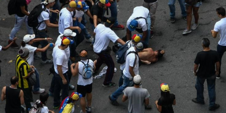 Οι ταραχές στη Βενεζουέλα συνεχίζονται και αυξάνεται ο αριθμός των νεκρών