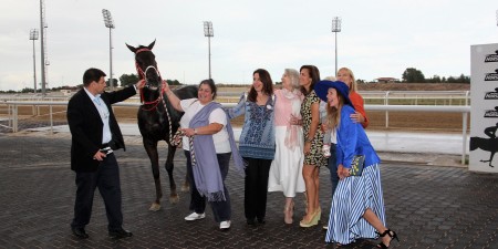 Γράφουν ιστορία οι γυναικο-παρέες στο Μαρκόπουλο