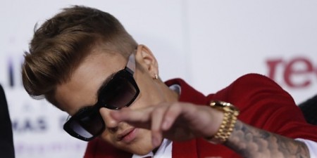 Οι θαυμαστές του Τζάστιν Μπίμπερ τον καλούν να ακυρώσει συναυλία στο Λονδίνο