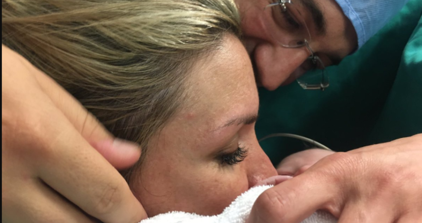 Ο Απόστολος Τζιτζικώστας έγινε …μπαμπάς