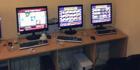 Δώδεκα νέες συλλήψεις σε μίνι καζίνο με παράνομα «φρουτάκια»