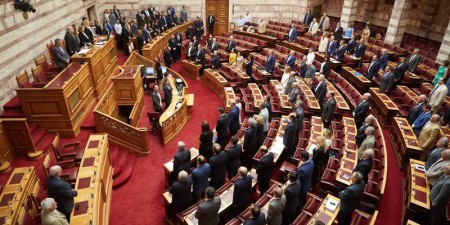 Ο Κυρ. Μητσοτάκης στη Βουλή για τον πατέρα του: «Ο Κωνσταντίνος Μητσοτάκης δεν επεδίωξε τόσο τη δημοφιλία, όσο το σεβασμό του ελληνικού λαού»